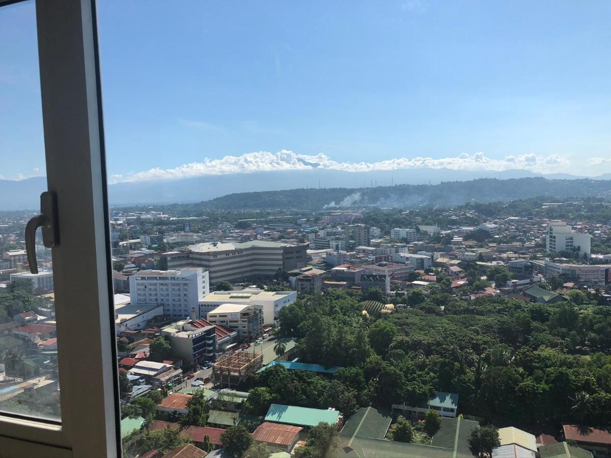 Апартаменты Avida Towers Davao Экстерьер фото
